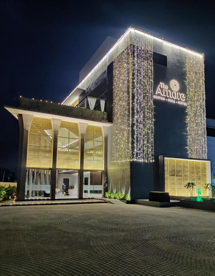 The Amore Surat Otel Dış mekan fotoğraf