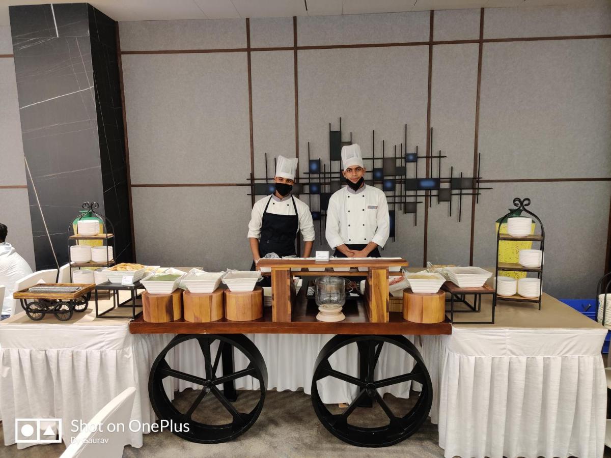 The Amore Surat Otel Dış mekan fotoğraf