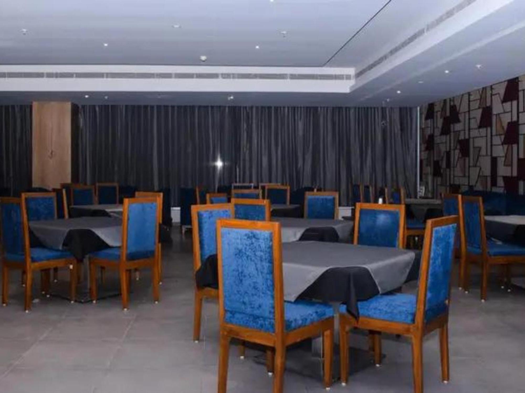 The Amore Surat Otel Dış mekan fotoğraf
