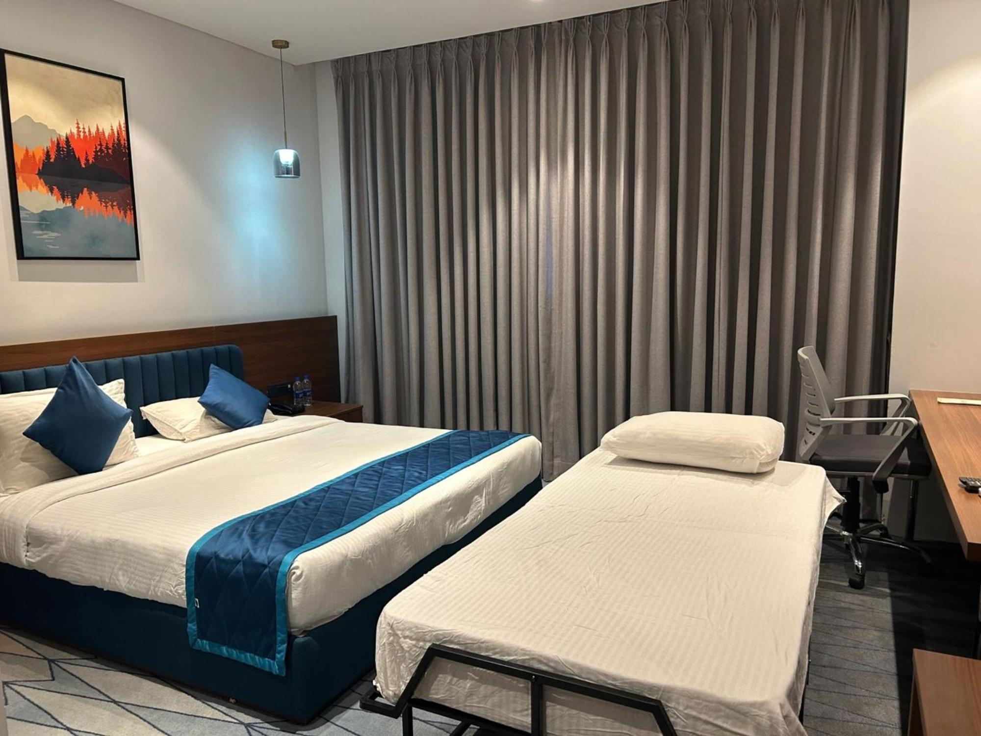 The Amore Surat Otel Dış mekan fotoğraf